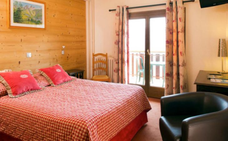 Hotel le Castillan, Alpe d'Huez, Double Bedroom